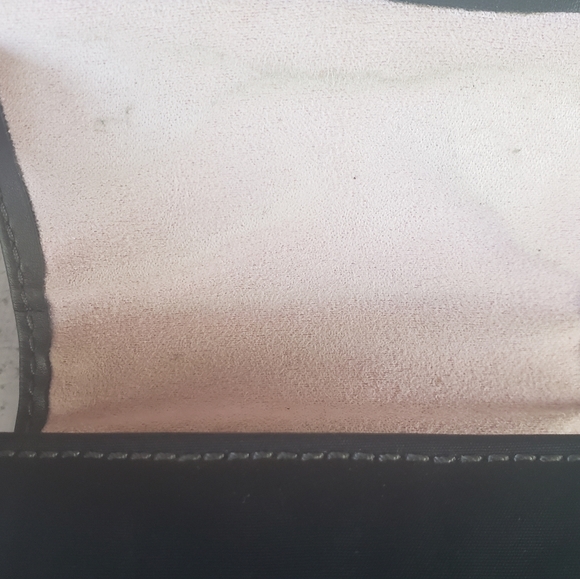 Digital Camera Case - Picture 5 of 9